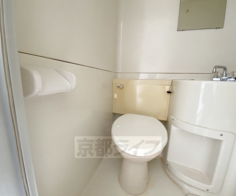 トイレ　ユニットバスのトイレです。