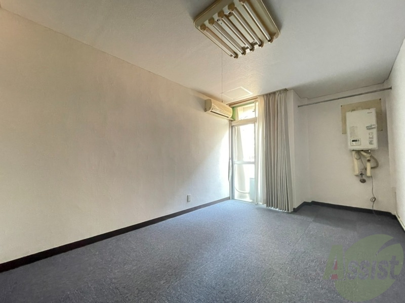 居室・リビング　７帖のリビングになります。伸び伸び出来そうですね。