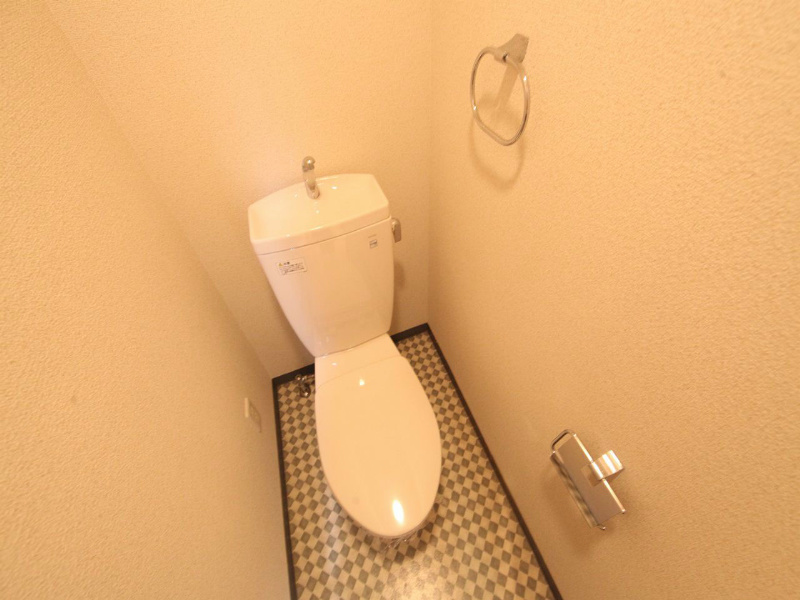 トイレ　トイレ（温水洗浄暖房便座設置可）