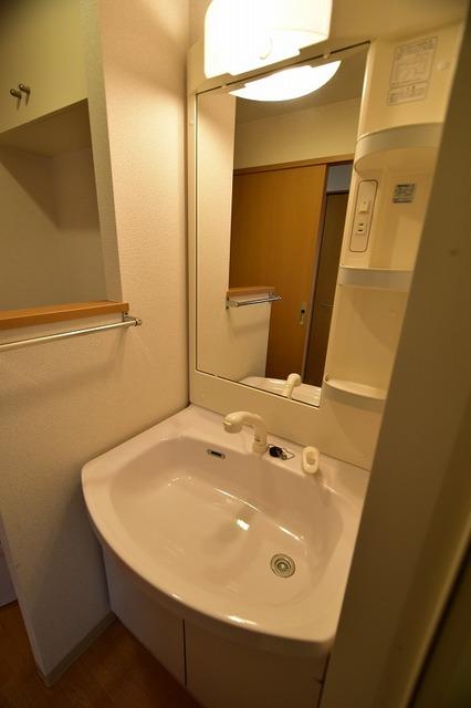 洗面設備　嬉しい独立洗面台♪