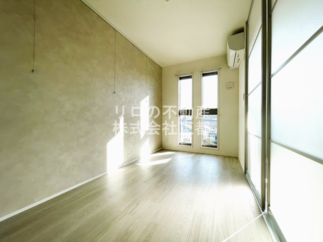 その他部屋・スペース　２面採光なので、明るく風通しのよい過ごしやすいお部屋です♪