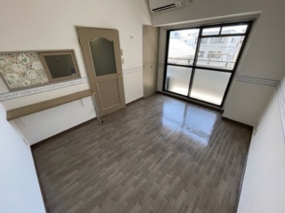 居室・リビング　※別部屋の写真です