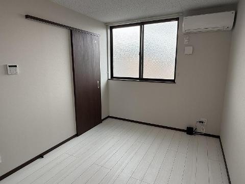 居室・リビング　寝室