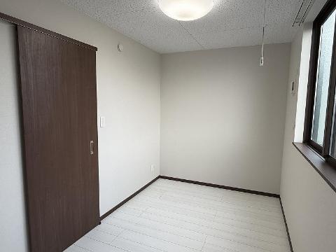 居室・リビング　室内