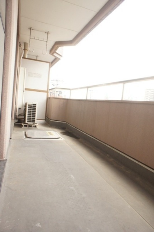 バルコニー　図面と現状に相違がある場合には現状を優先