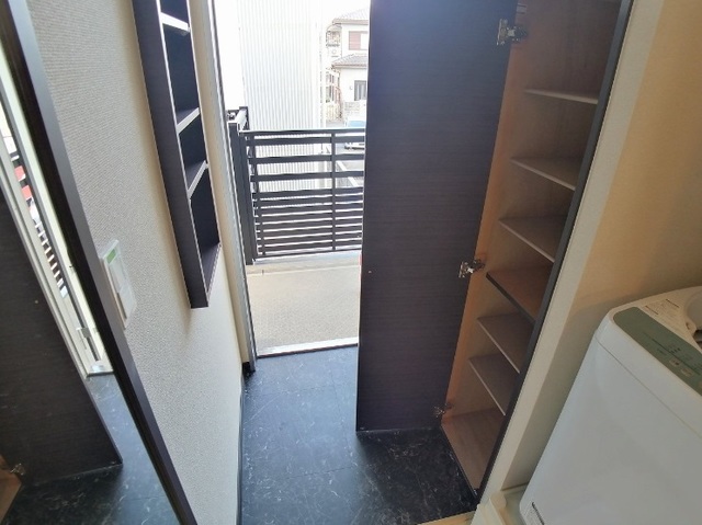 玄関　シューズボックス