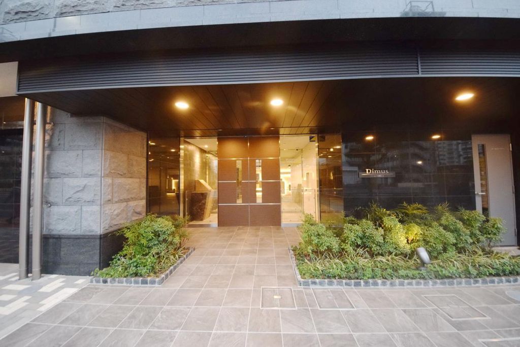 エントランス　エントランス