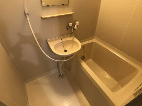 バス・シャワールーム　浴室