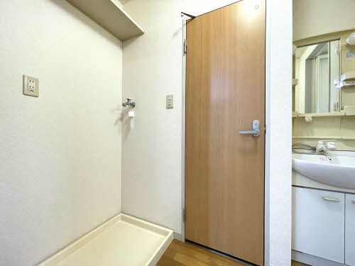 洗面設備　洗濯機置場