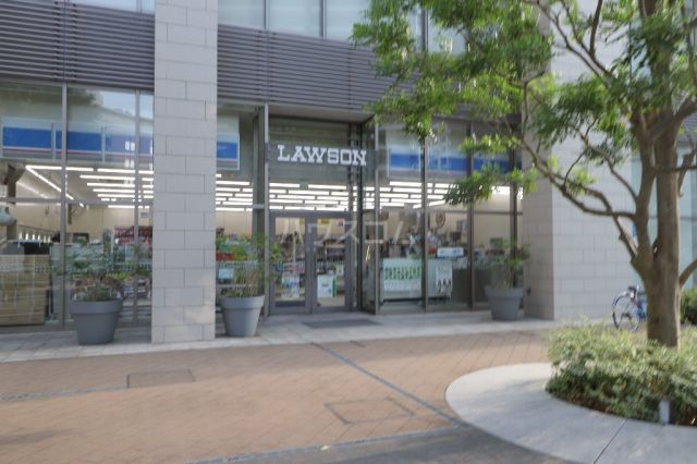 コンビニ　ローソン 柏の葉キャンパスシティ（コンビニ）まで601m