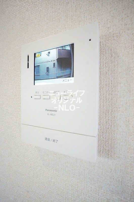 セキュリティ　室内から訪問者を目視できるTVモニターホン付き☆