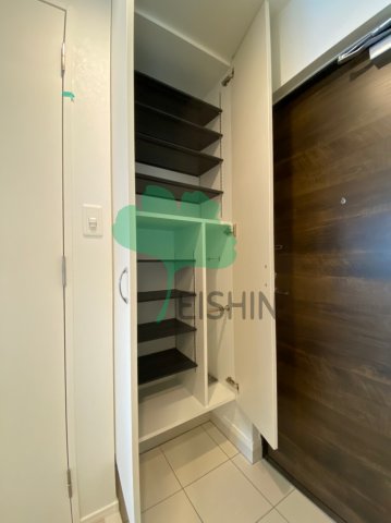 玄関　下駄箱もしっかりついてます！