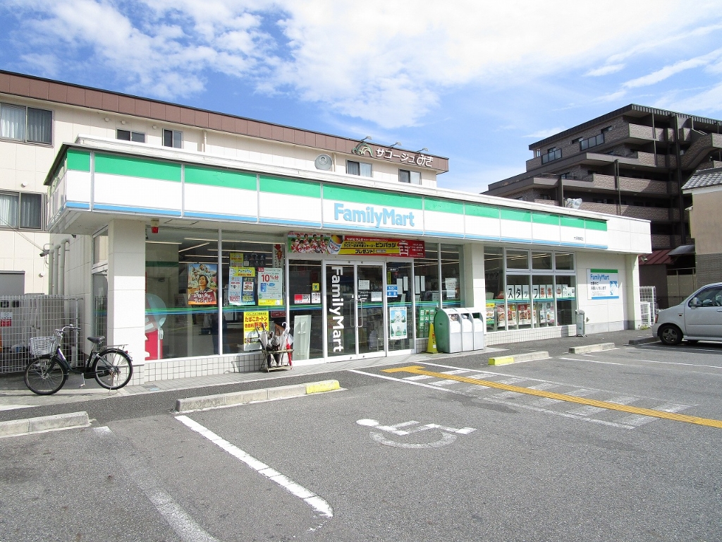コンビニ　ファミリーマート 大津唐崎店（コンビニ）まで370m
