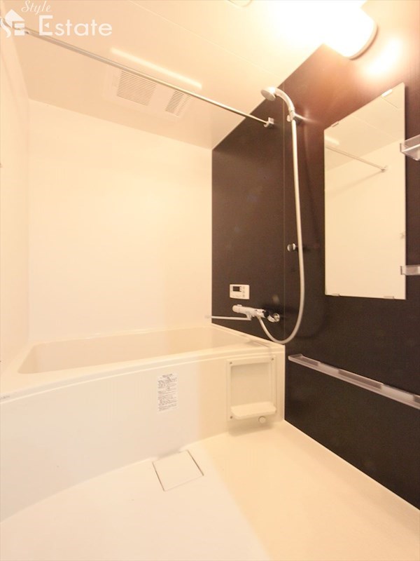 バス・シャワールーム　バスルーム