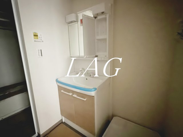 洗面設備　独立洗面台です。（建設中）