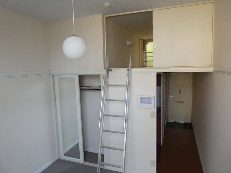 玄関　玄関の鍵は有料で防犯性の高いディンプルキーに変更可能です♪