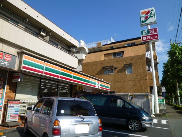 コンビニ　セブンイレブン　　多摩連光寺店（コンビニ）まで1060m
