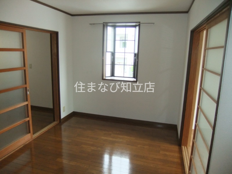 居室・リビング　同型別部屋写真