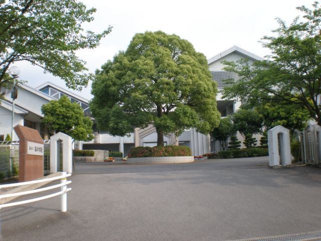 中学校　瑞浪市立瑞浪中学校（中学校）まで1540m