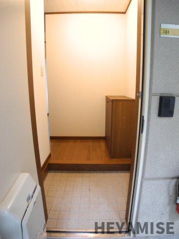 玄関　※同間取りの別の階のお部屋の画像です※