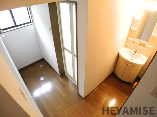 洗面設備　※同間取りの別の階のお部屋の画像です※