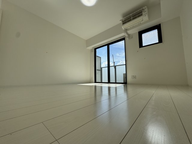 居室・リビング　※別号室参考写真