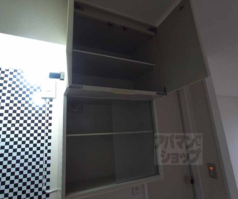 収納　キッチン上部の収納