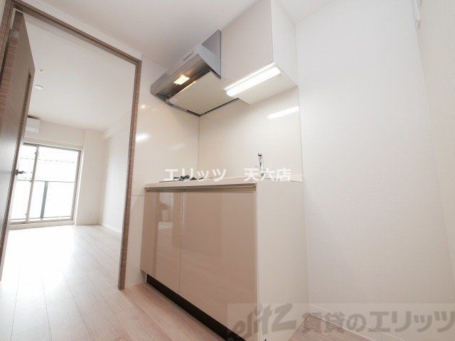 キッチン　下駄箱