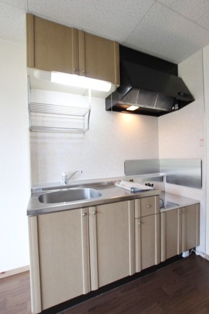 キッチン　同物件別号室