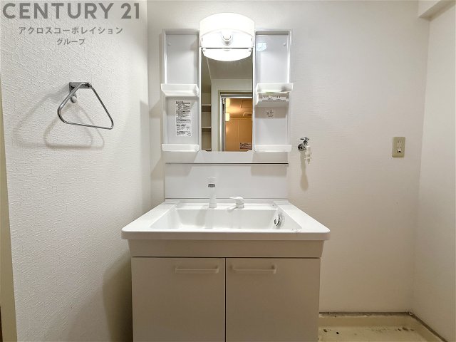 洗面設備　洗面化粧台付き！
