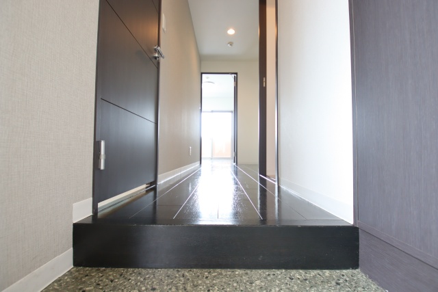 玄関　※別室の参考写真の為、現況優先です。