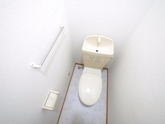 トイレ　清潔感のあるトイレです