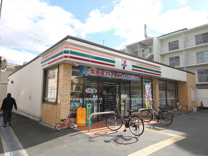コンビニ　セブンイレブン豊中桜の町５丁目店（コンビニ）まで266m