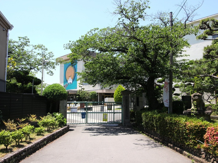 小学校　豊中市立桜井谷小学校（小学校）まで360m