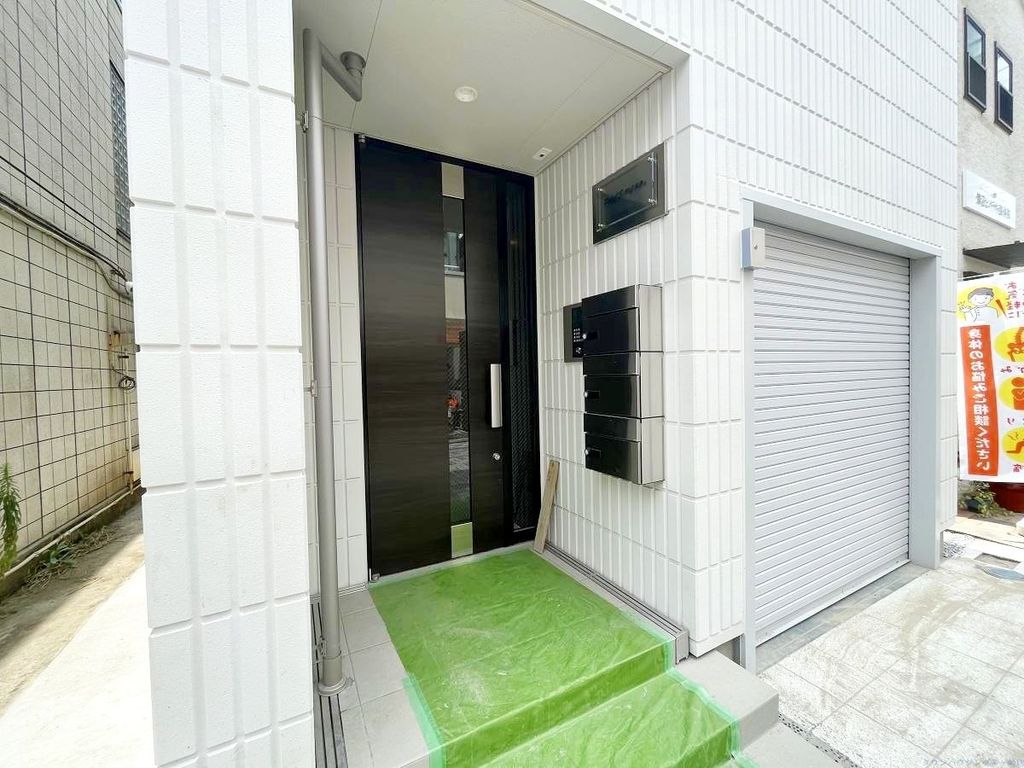 エントランス　エントランス