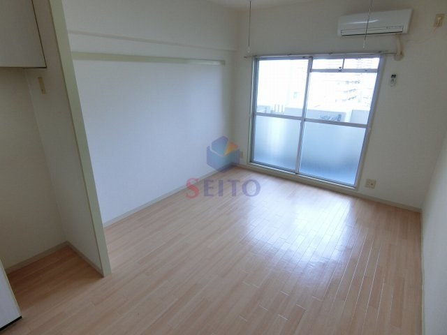 居室・リビング　同間取・別号室