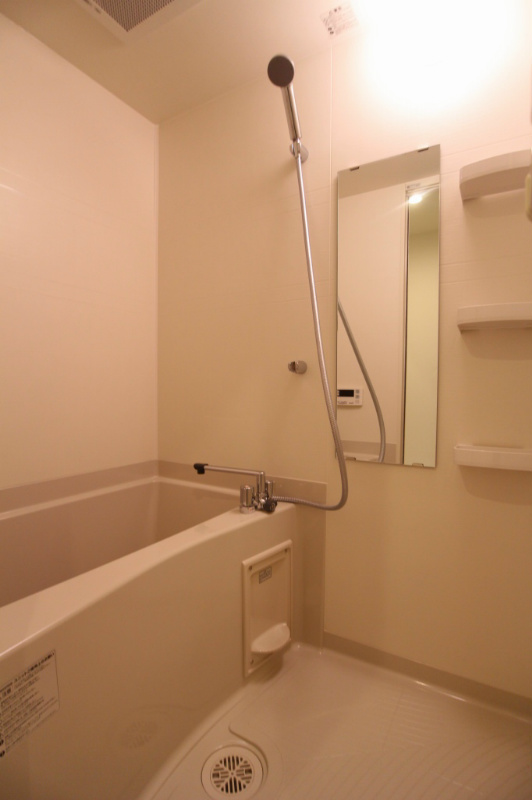 バス・シャワールーム　一日の疲れが取れそうですね　別室参考写真