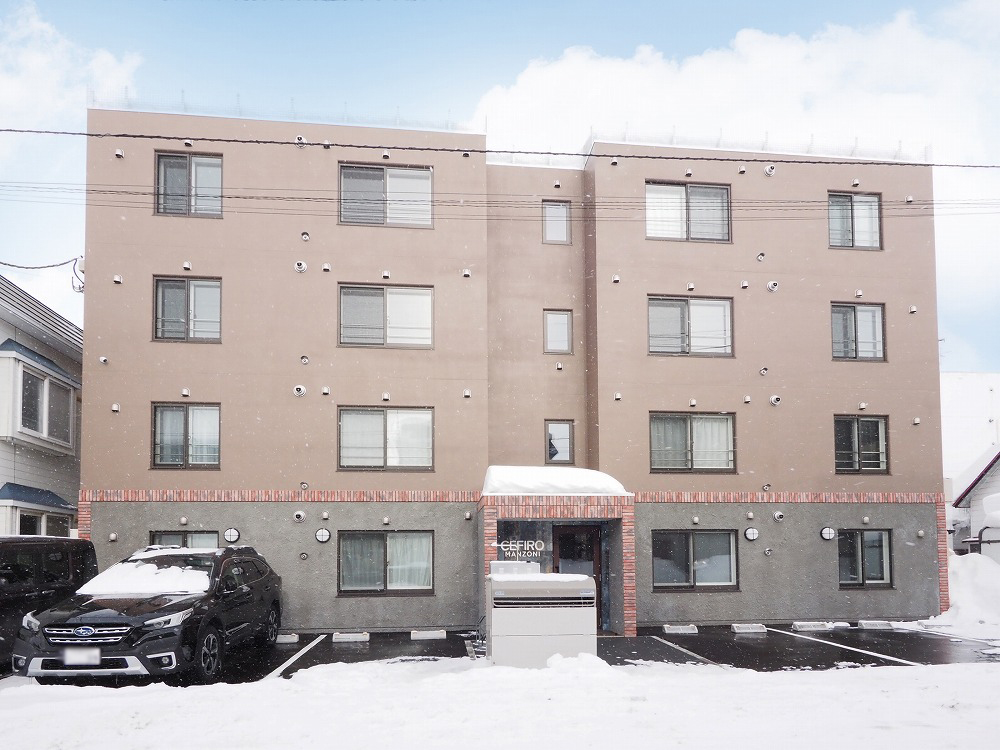 建物外観　物件名【セフィーロ・マンゾーニ】とお伝えください！