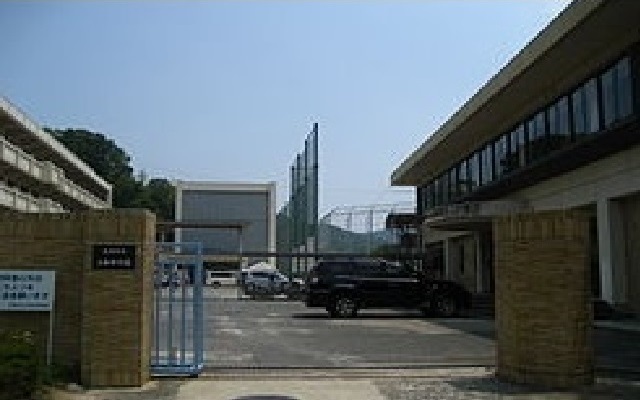 中学校　三和中学校（中学校）まで2500m