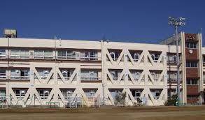 小学校　和泉市立信太小学校（小学校）まで578m