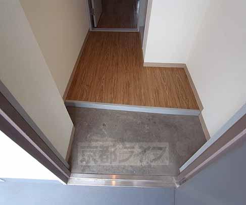 玄関　下駄箱も置けます。