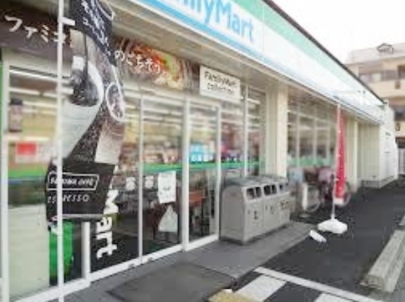 コンビニ　ファミリーマート 東大阪池島店（コンビニ）まで638m