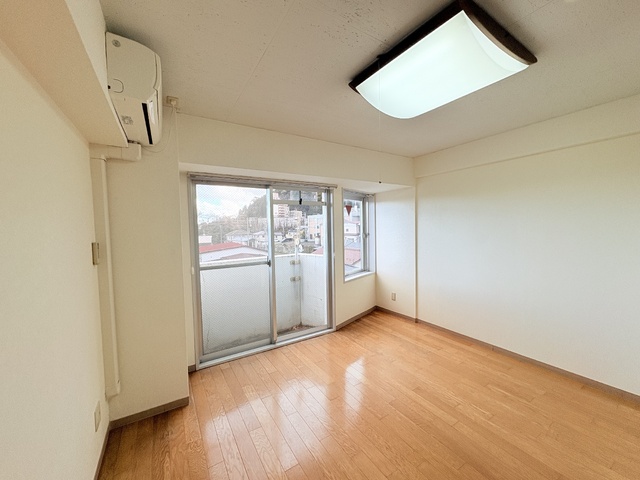 居室・リビング　◆７．５帖の洋室（照明器具は設備対象外）◆