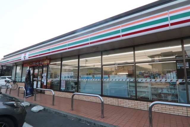 コンビニ　セブン－イレブン　名古屋野立町３丁目店（コンビニ）まで94m