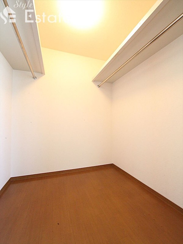 収納　ウォークインクローゼット