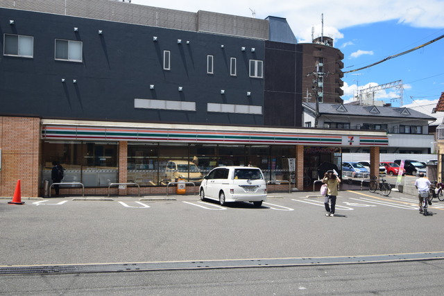 コンビニ　セブン－イレブン　枚方牧野阪２丁目店（コンビニ）まで270m