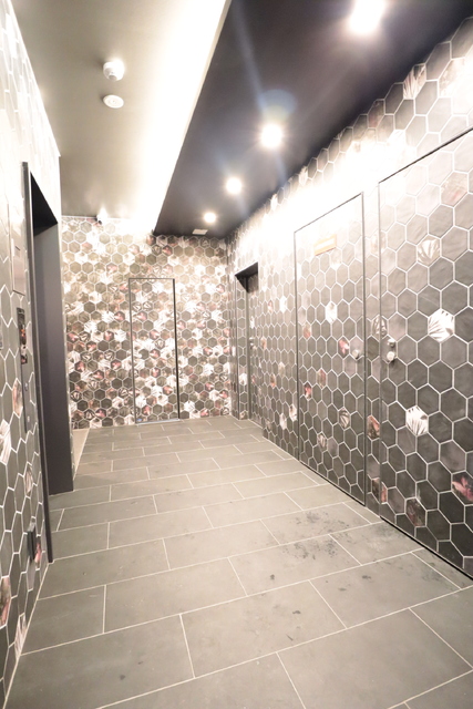 エントランス　★エントランスにはスロープもあり段差が少ないエントランスです