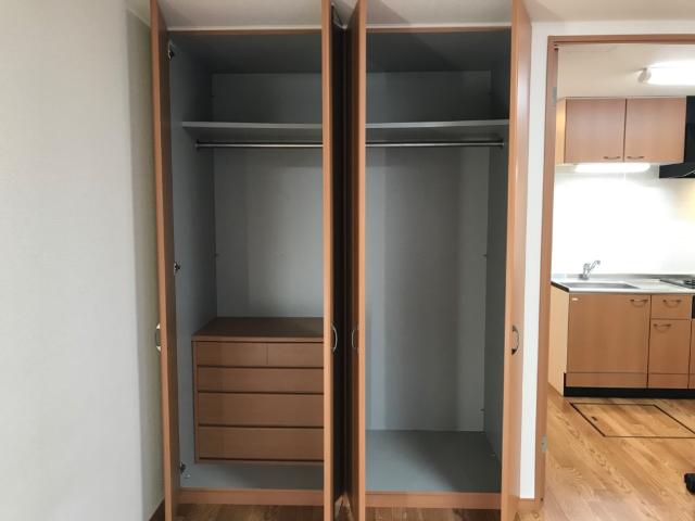 収納　クローゼット