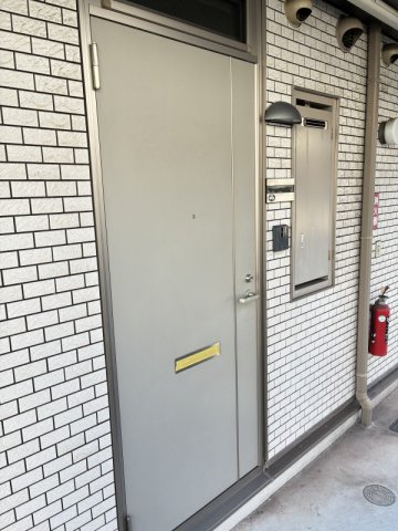 エントランス　清潔なエントランスです