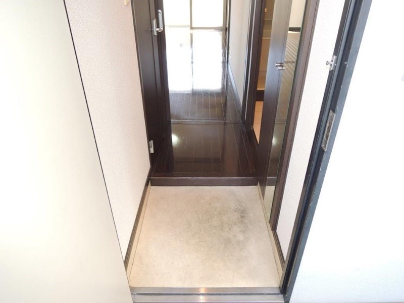 玄関　玄関　※別号室参考写真